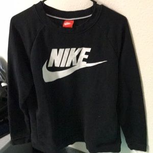 Nike sweater with side pockets